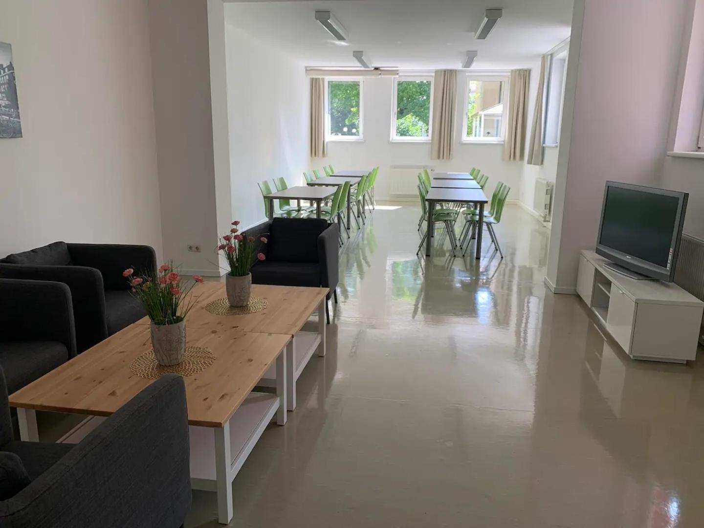 Jugendgaestehaus Studentenwohnheim 施泰尔 外观 照片